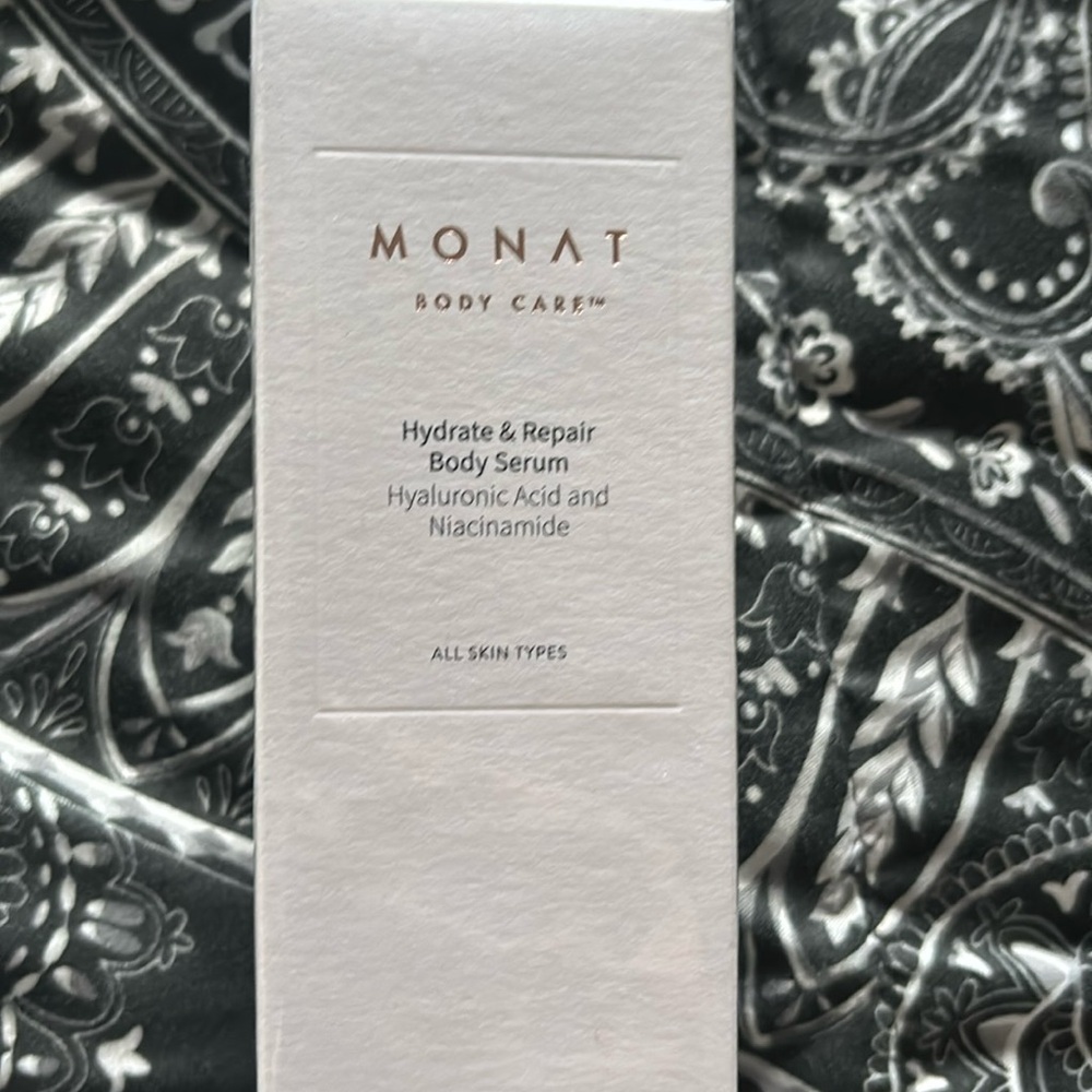 Monat body serum